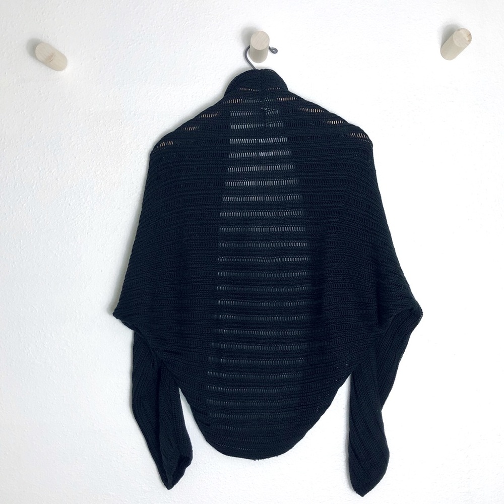 White House Black Market knit long sleeve shawl